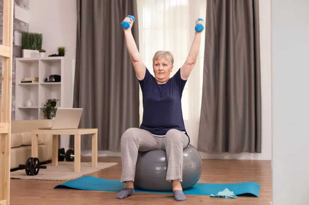 Übungen mit dem Gymnastikball zur Stärkung der Core-Stabilität / Rumpfstabilität