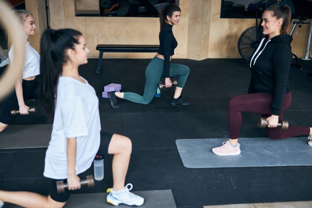 Deine Fitnessziele in diesem Jahr erreichen: Dein persönlicher Leitfaden 1 2024 Die Motivation für Fitnessaktivitäten ist gemeinsam leichter zu finden