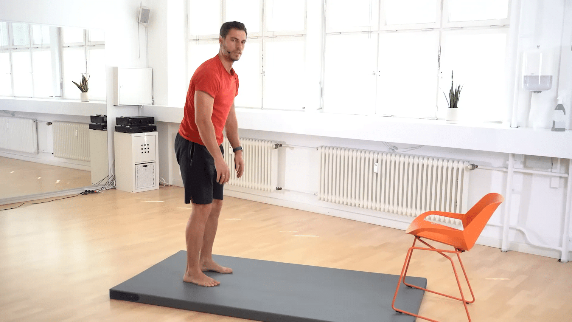 Aufstehen mit Leichtigkeit: Ein Schritt-für-Schritt-Workout für Menschen über 60 8 achte Ernährungstipps zur Unterstützung der Muskulatur