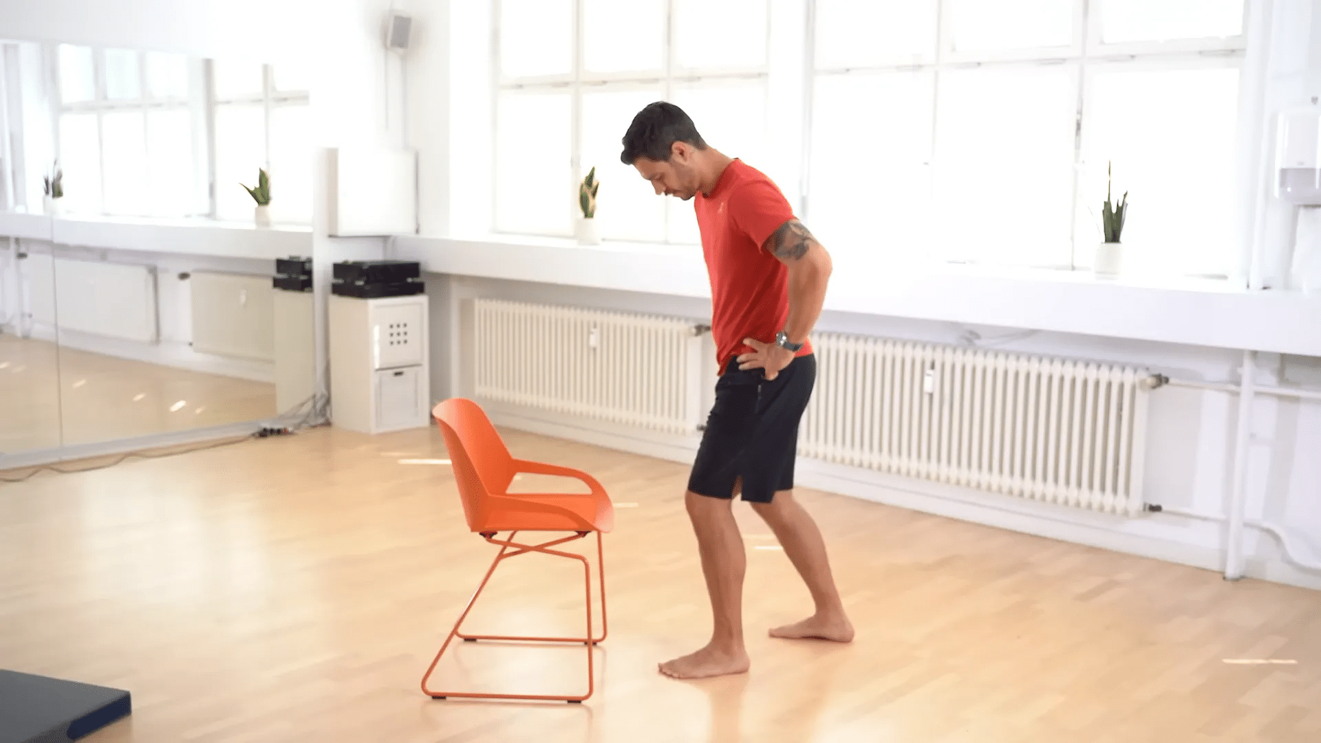 Aufstehen mit Leichtigkeit: Ein Schritt-für-Schritt-Workout für Menschen über 60 3 achte Übung zur Stärkung der Beinmuskulatur